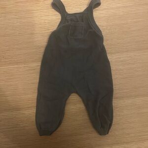 Quincy Mae knit overalls sized 6-12 months